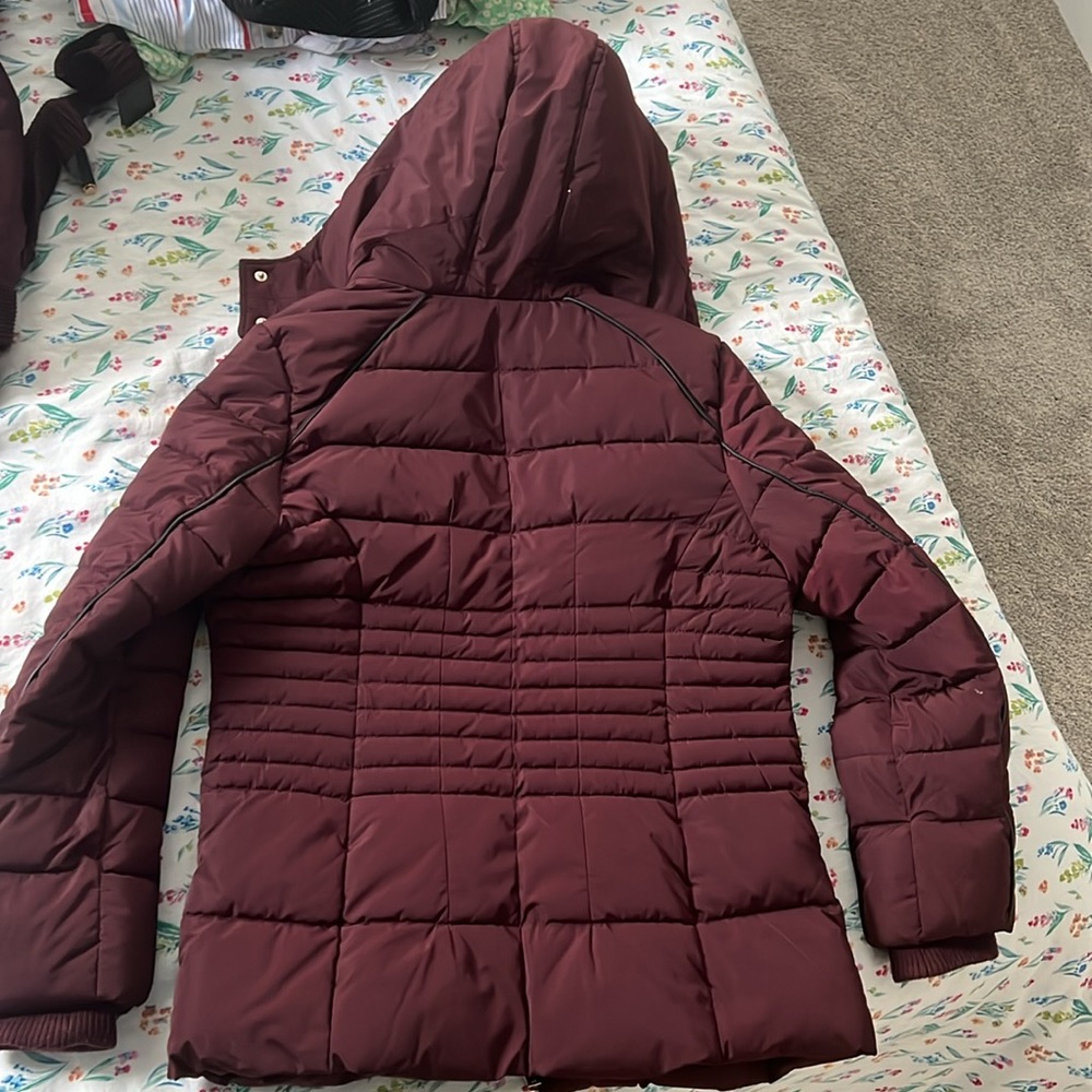 Guess Winter Jacket with hood, women’s size M - Picture 7 of 12